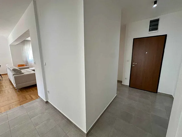 Four-Bedroom Apartment in a Great Budva Location — photo 7